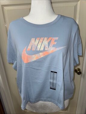 NWT Nike Club Spot Graphic Tee Women’s XXL Lt Armory Blue